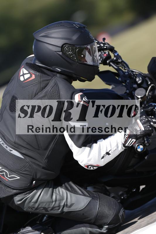 /Archiv-2025/49 26.08.2025 Cornu Master School ADR/blau-bleu/49